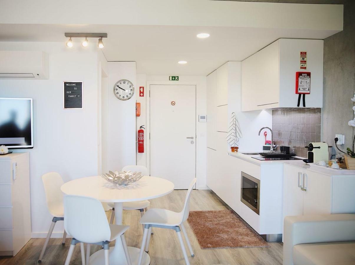 Family Studio Aveiro Appartement Buitenkant foto